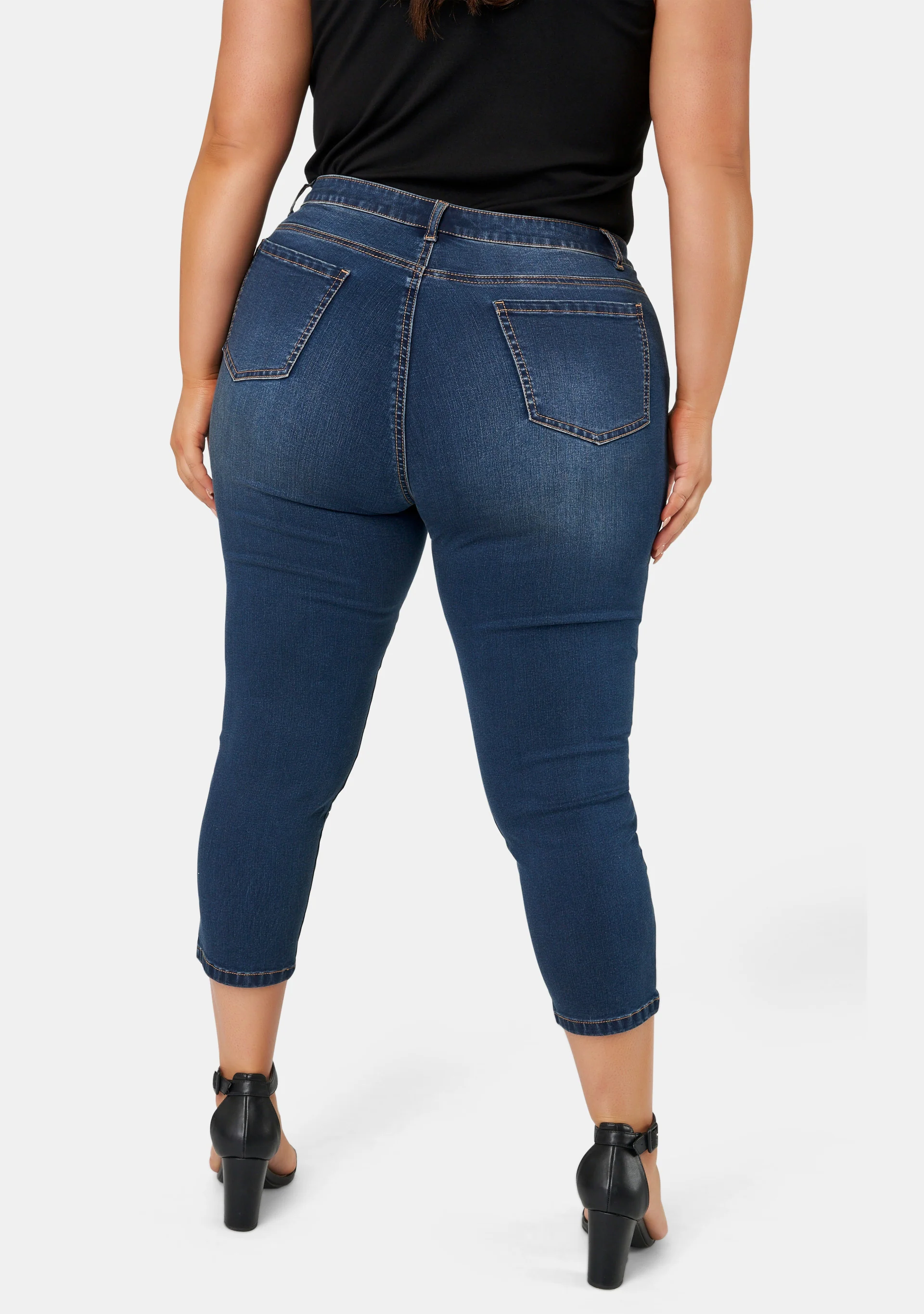 Bobbie Curve Crop Jeans - Image 5