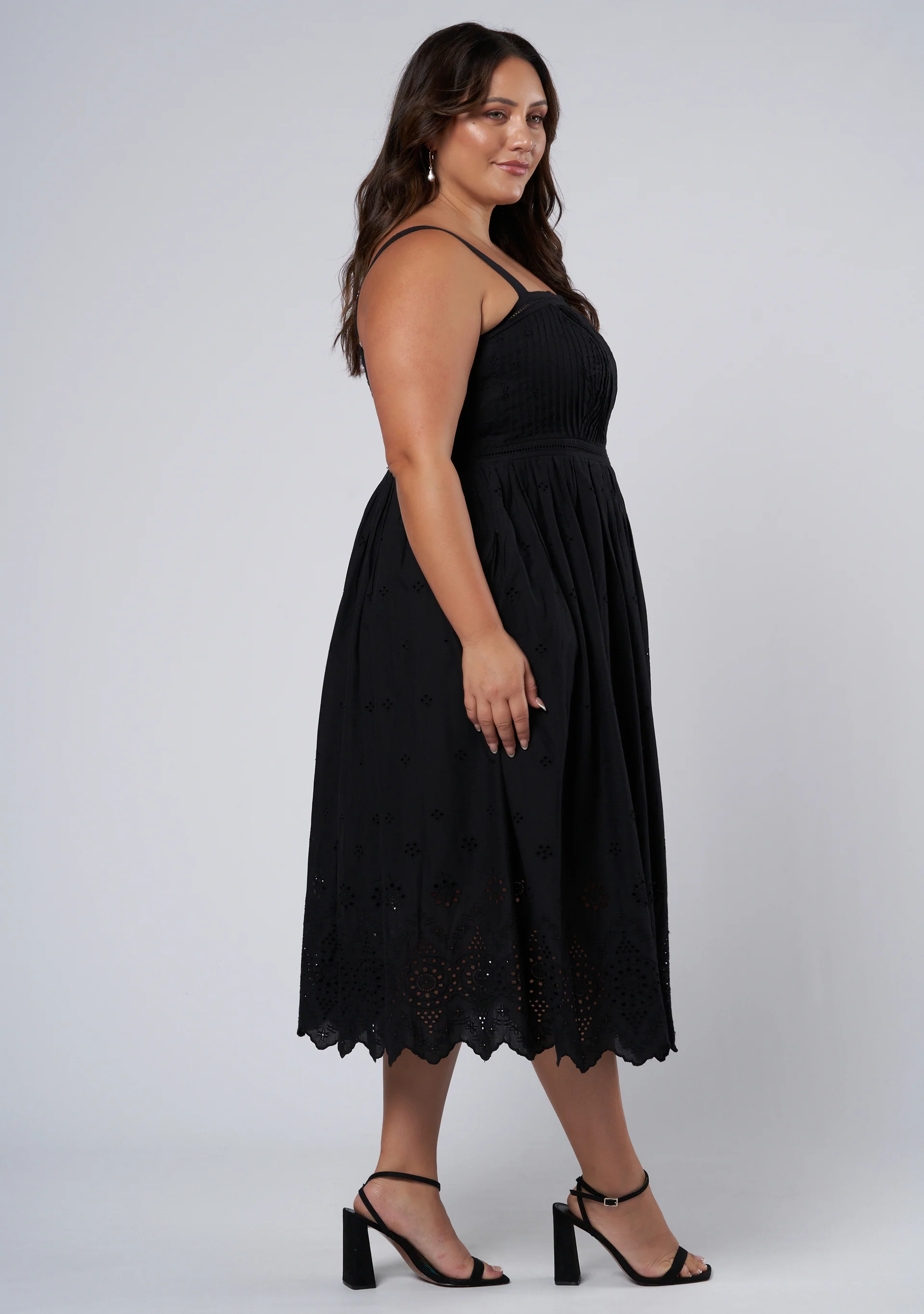 Brenna Broderie Midi Dress - Image 4