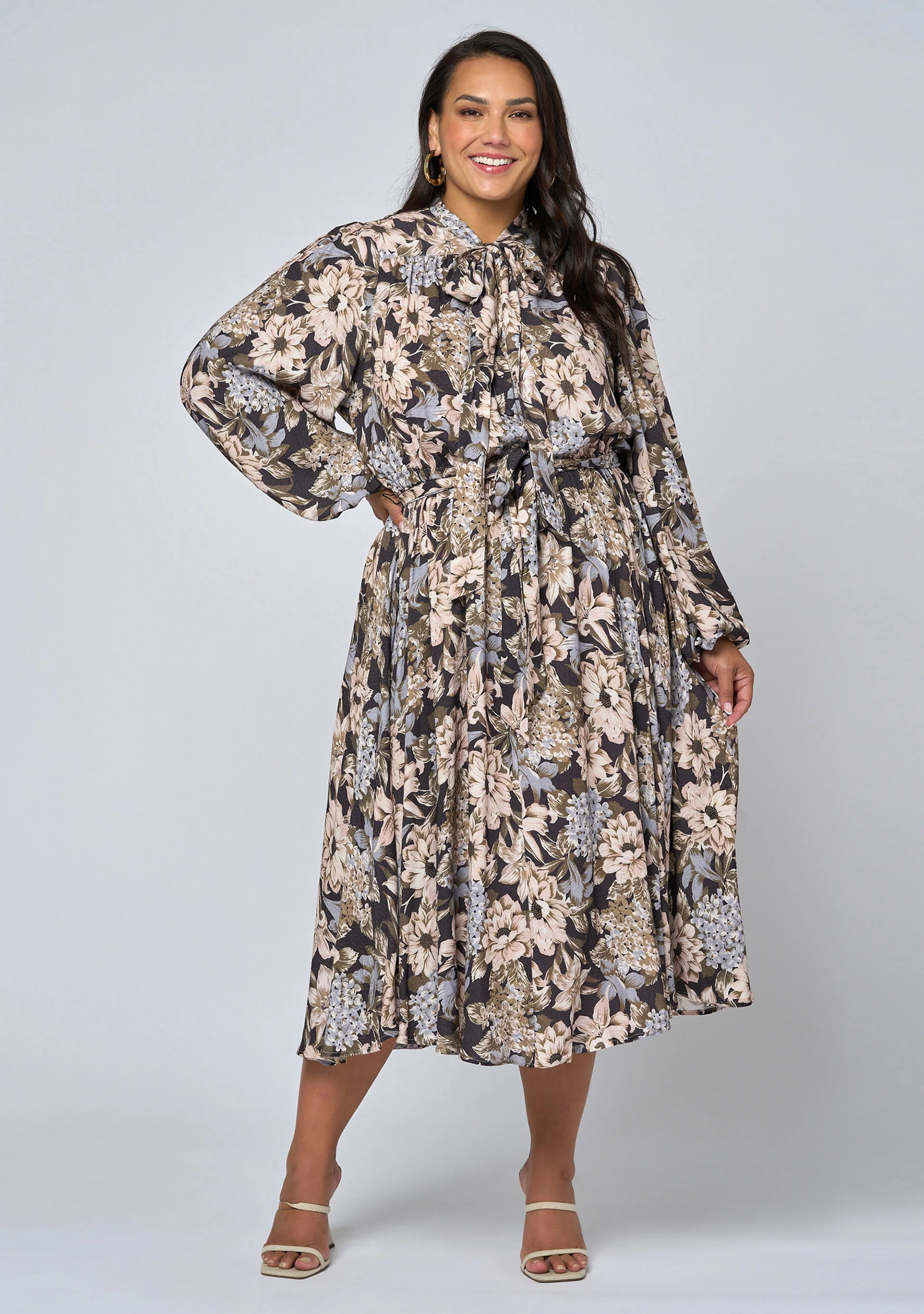 Evangeline Midi Dress - Image 3