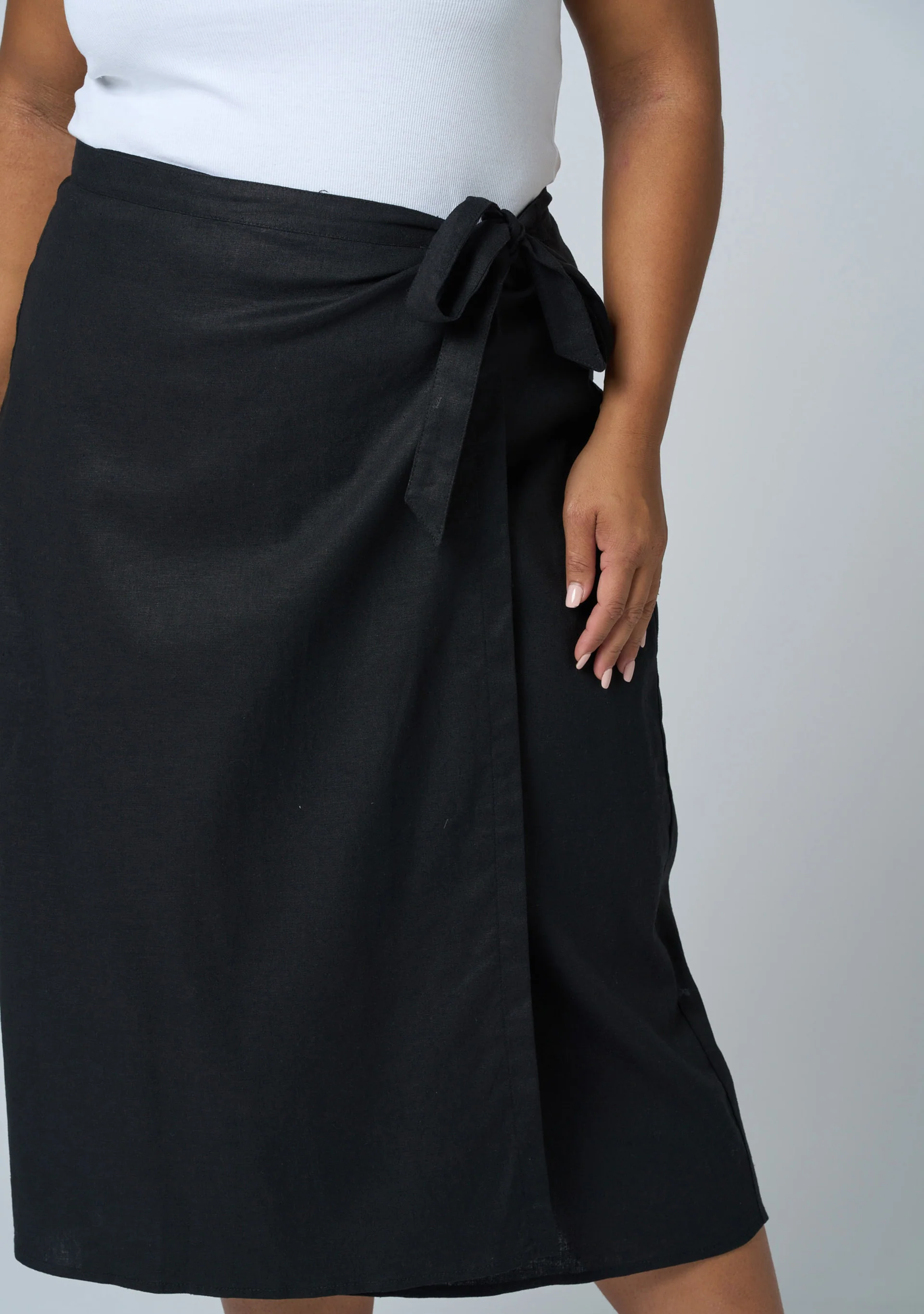 Gina Linen Wrap Skirt - Image 6