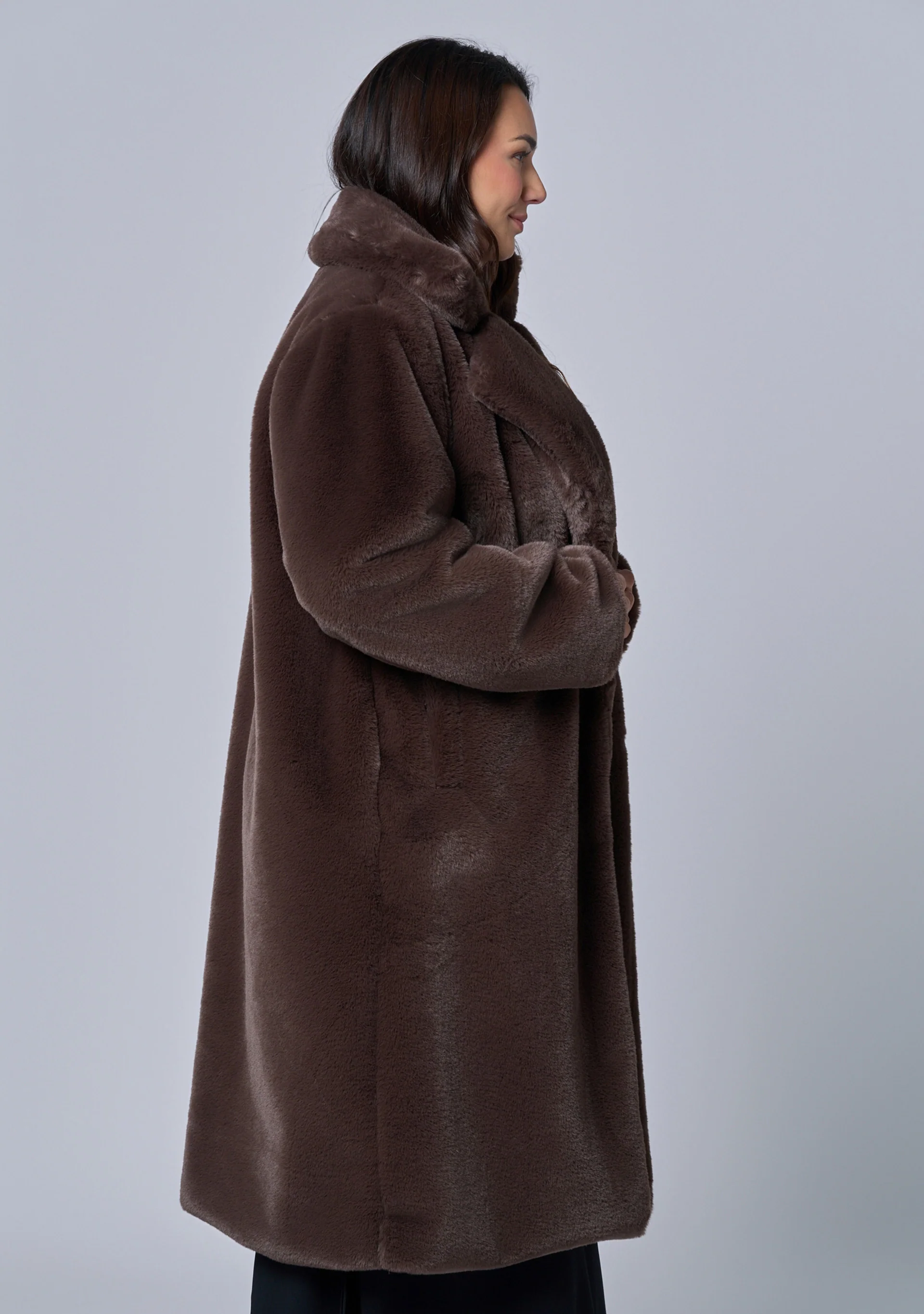 Infamous Fur Coat - Image 4