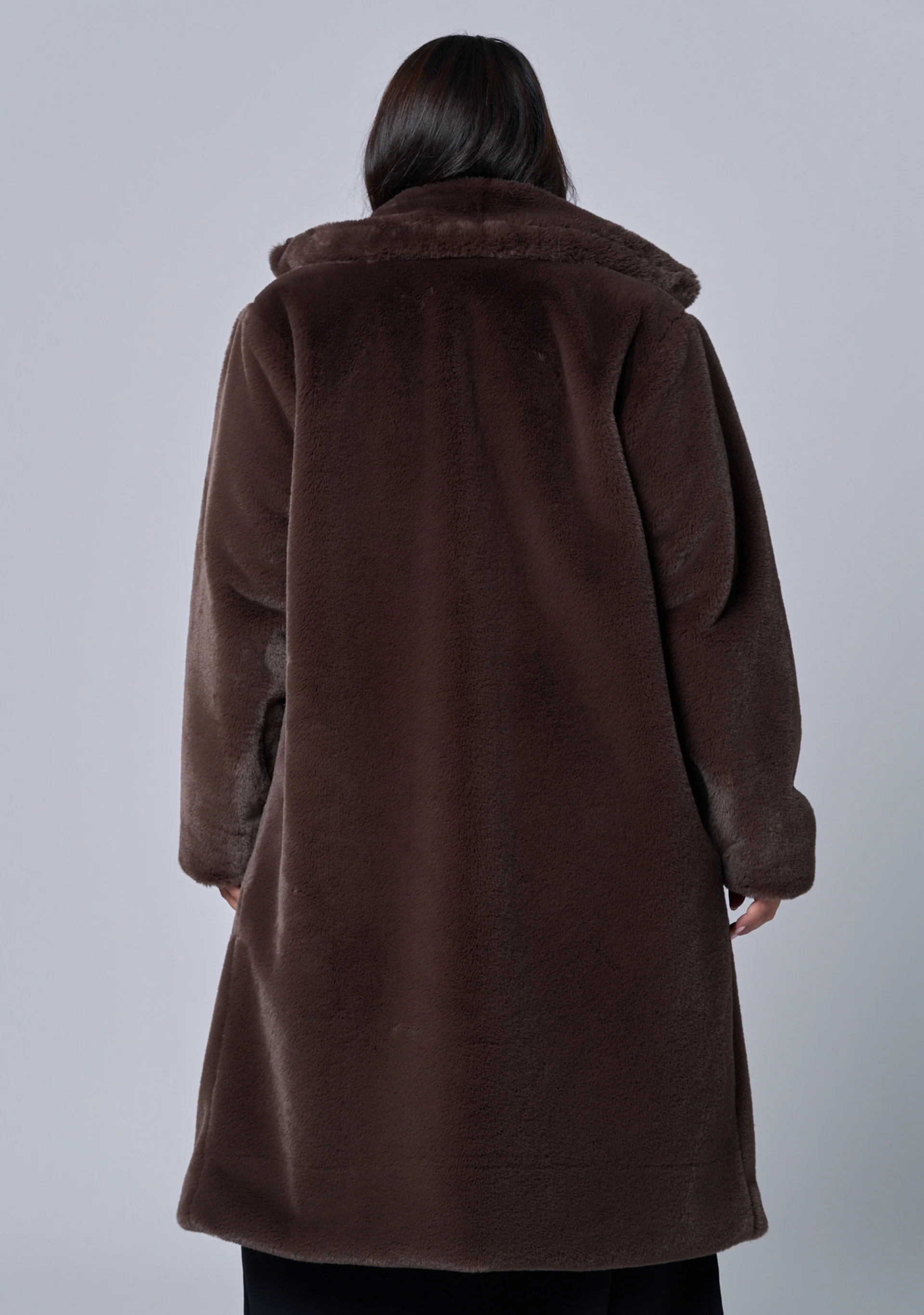 Infamous Fur Coat - Image 5