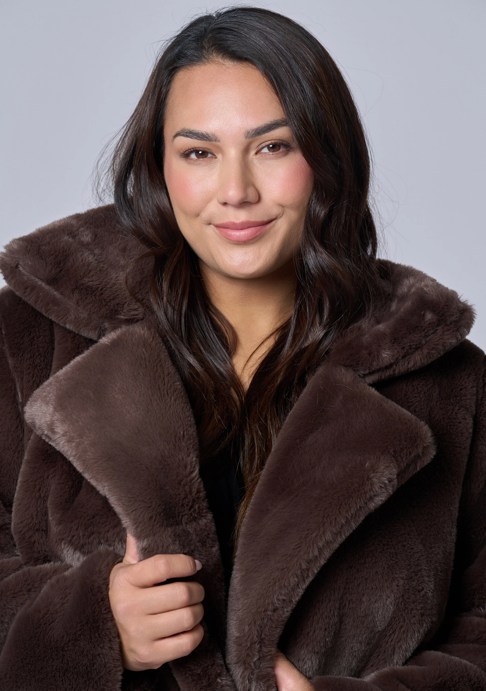 Infamous Fur Coat - Image 6