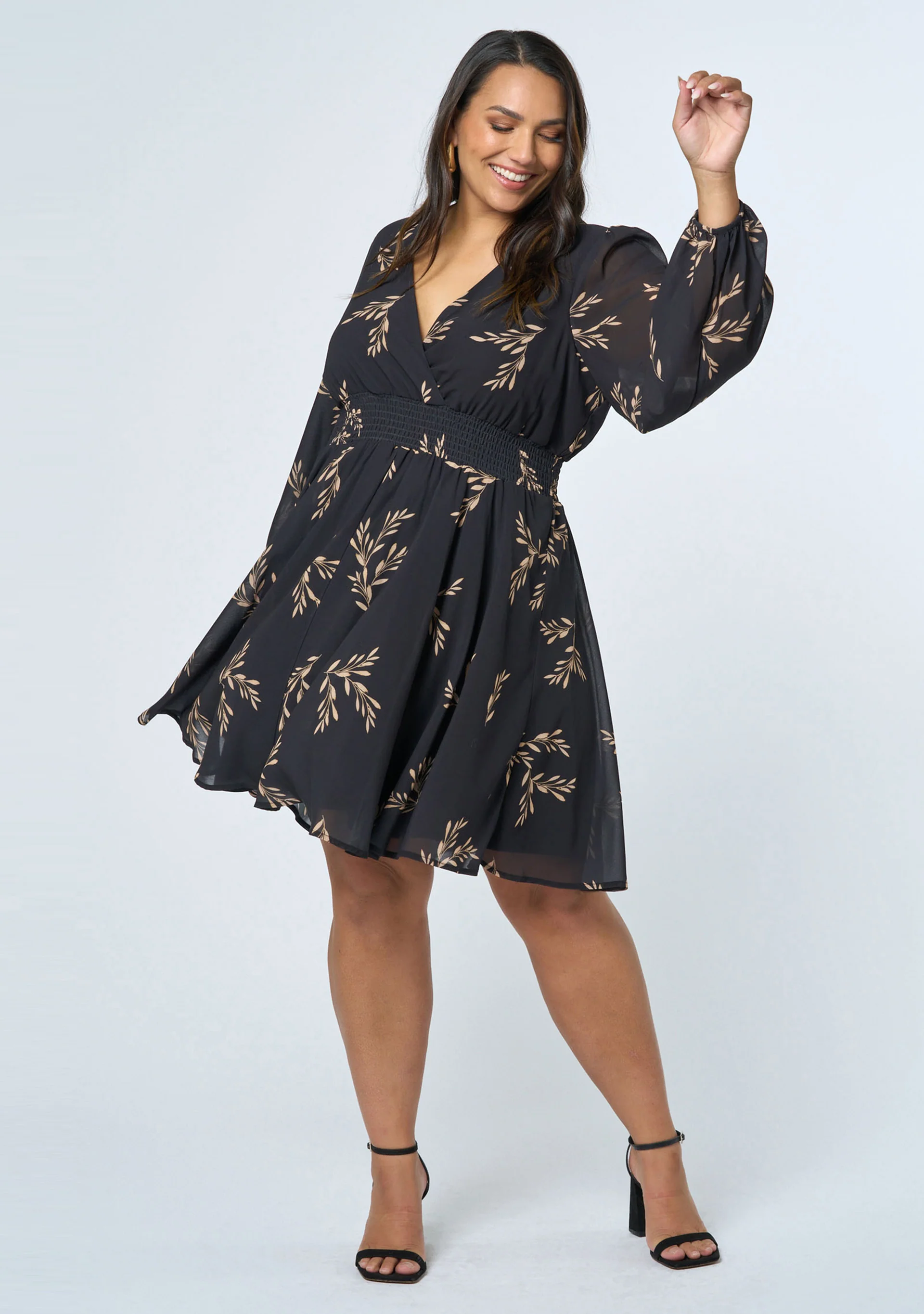 Kiss Kiss Midi Dress - Image 4