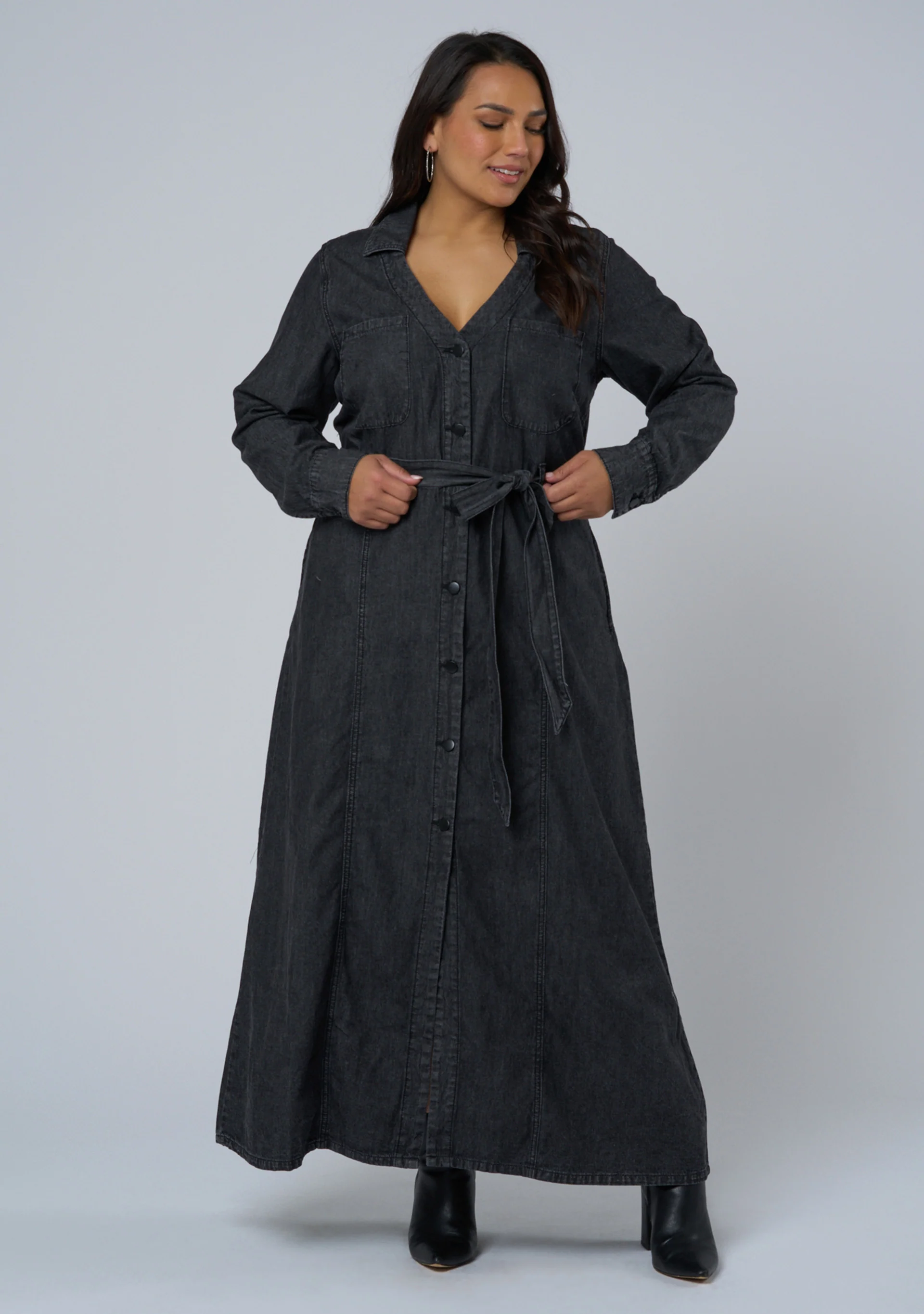 Leah Maxi Chambray Dress - Image 2