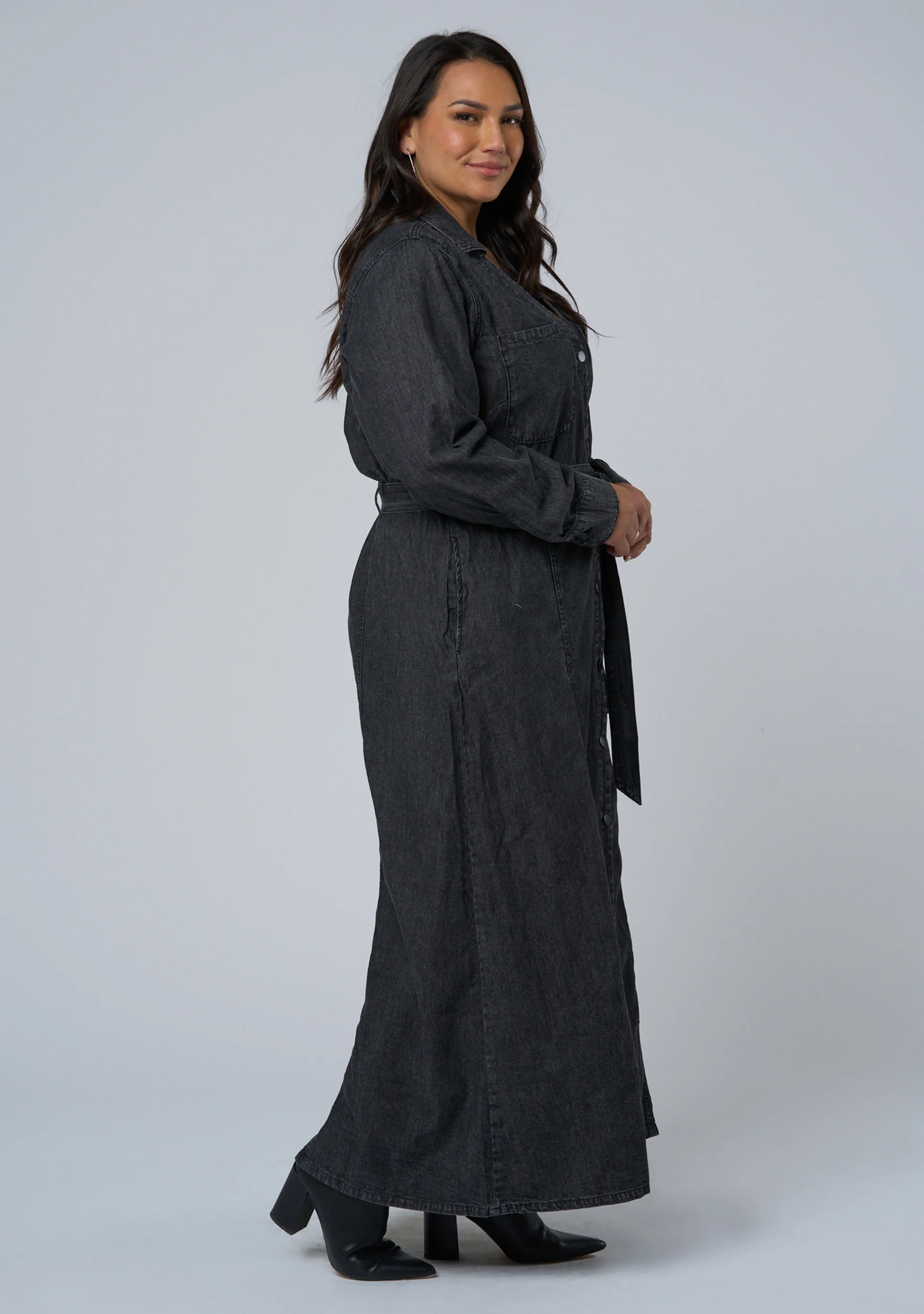 Leah Maxi Chambray Dress - Image 4