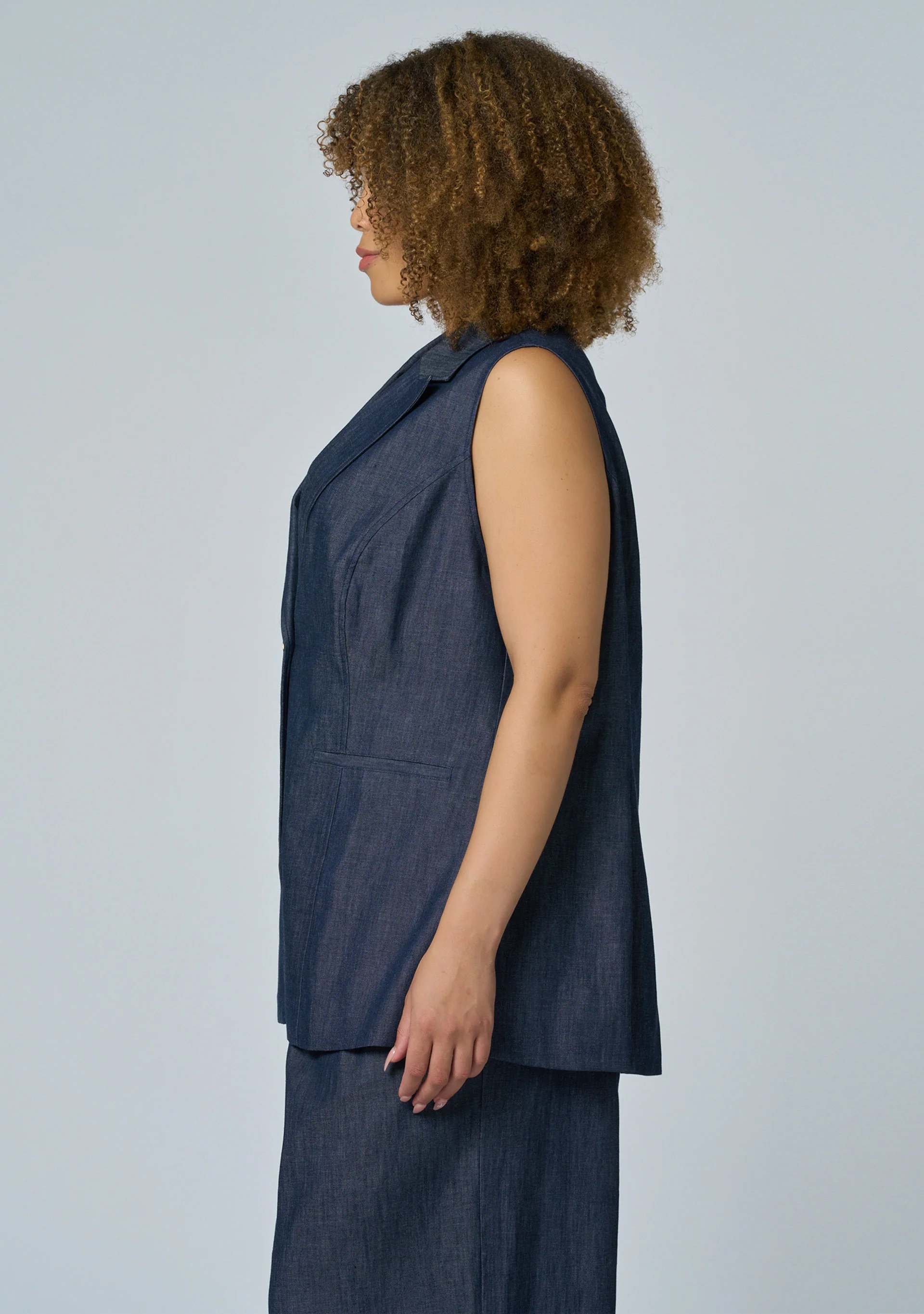 Mardi Longline Vest - Image 7