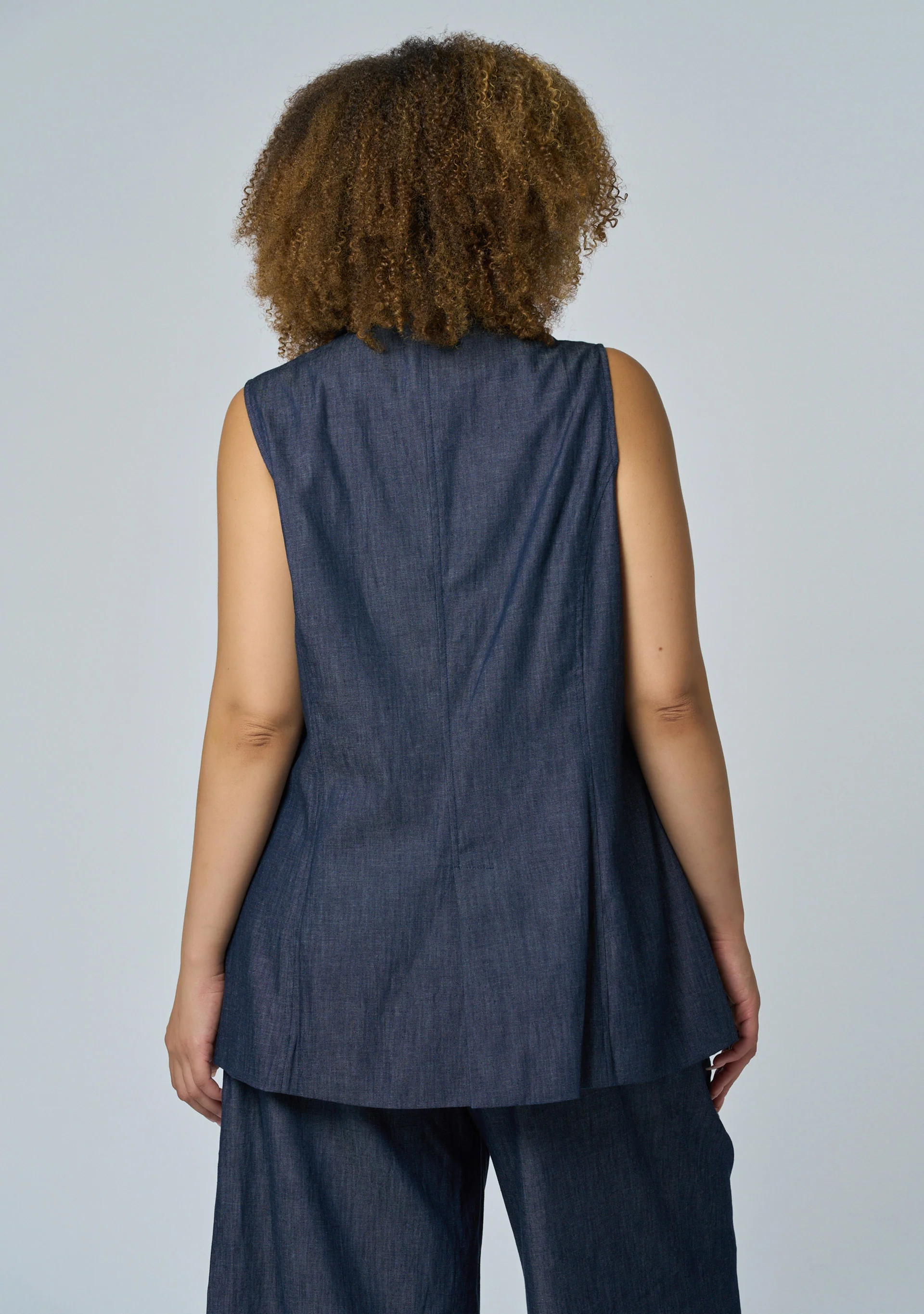 Mardi Longline Vest - Image 8
