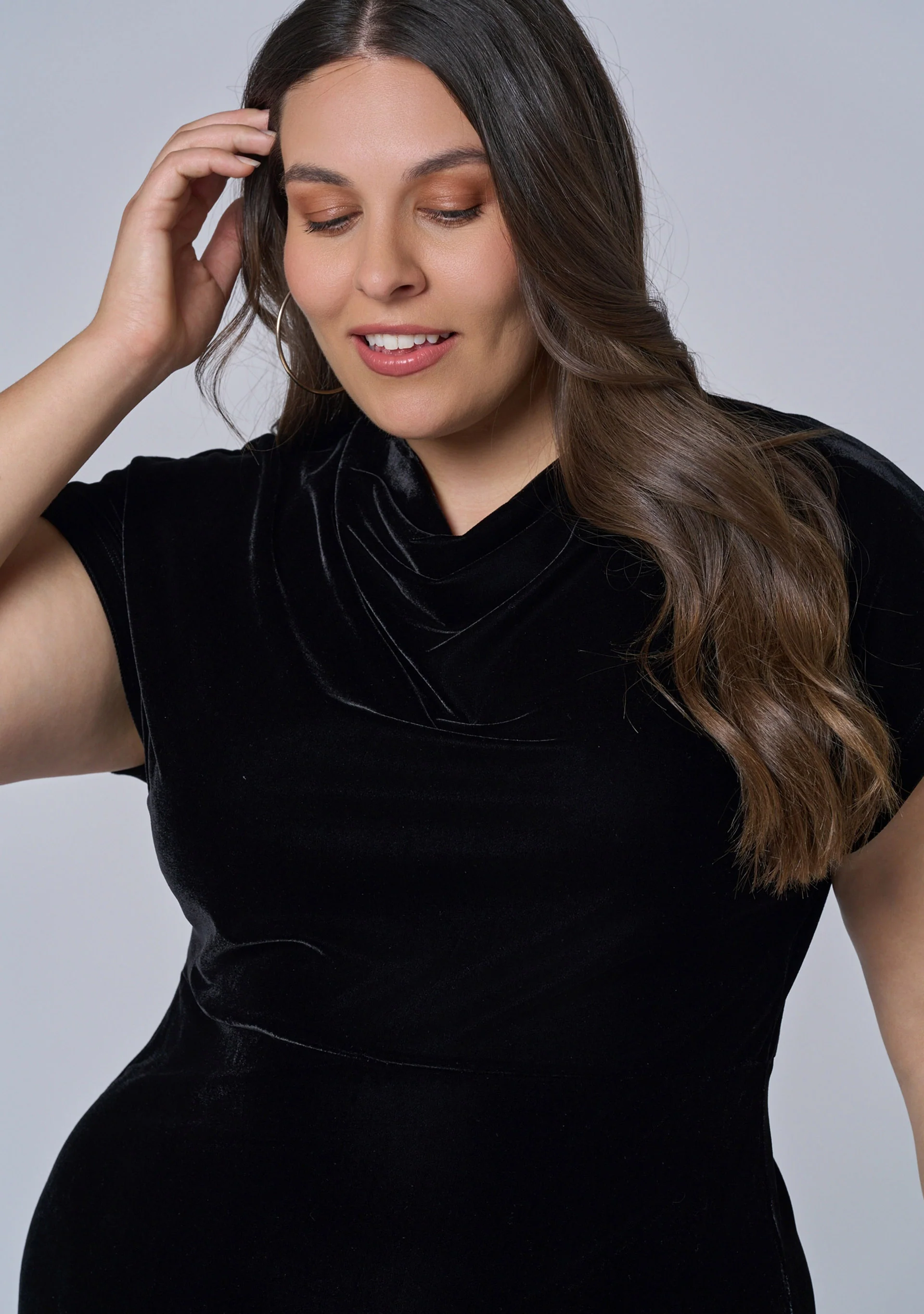 Mayday Velvet Midi Dress - Image 2