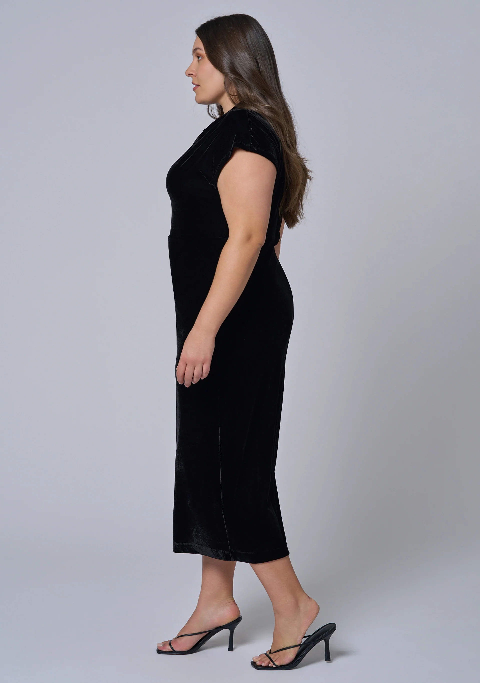 Mayday Velvet Midi Dress - Image 5