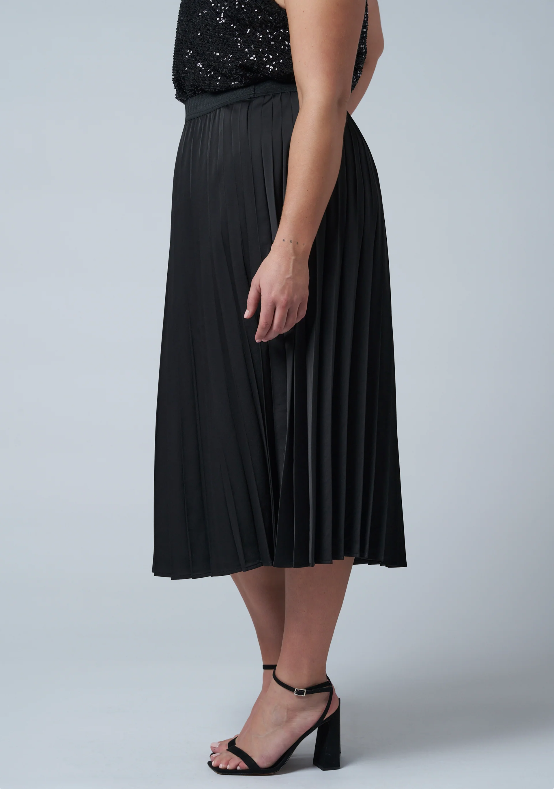 My Best Pleated Satin Skirt - Image 3
