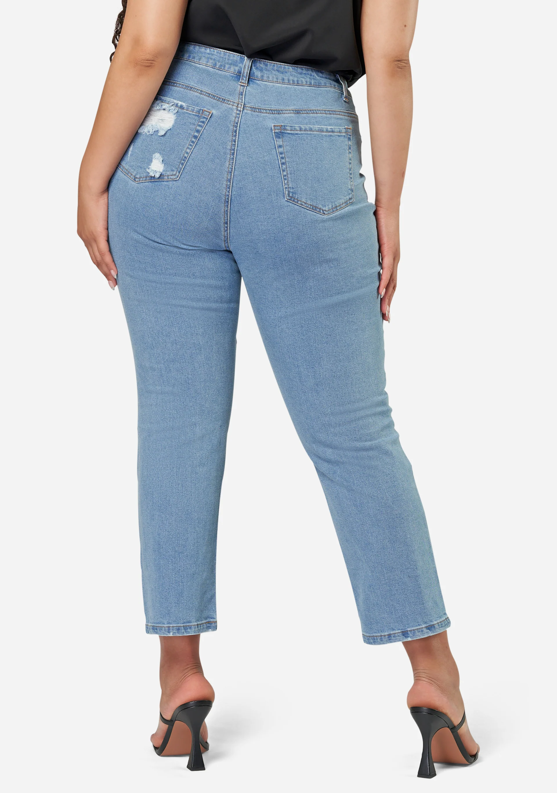 Noa Tapered Jean - Image 6