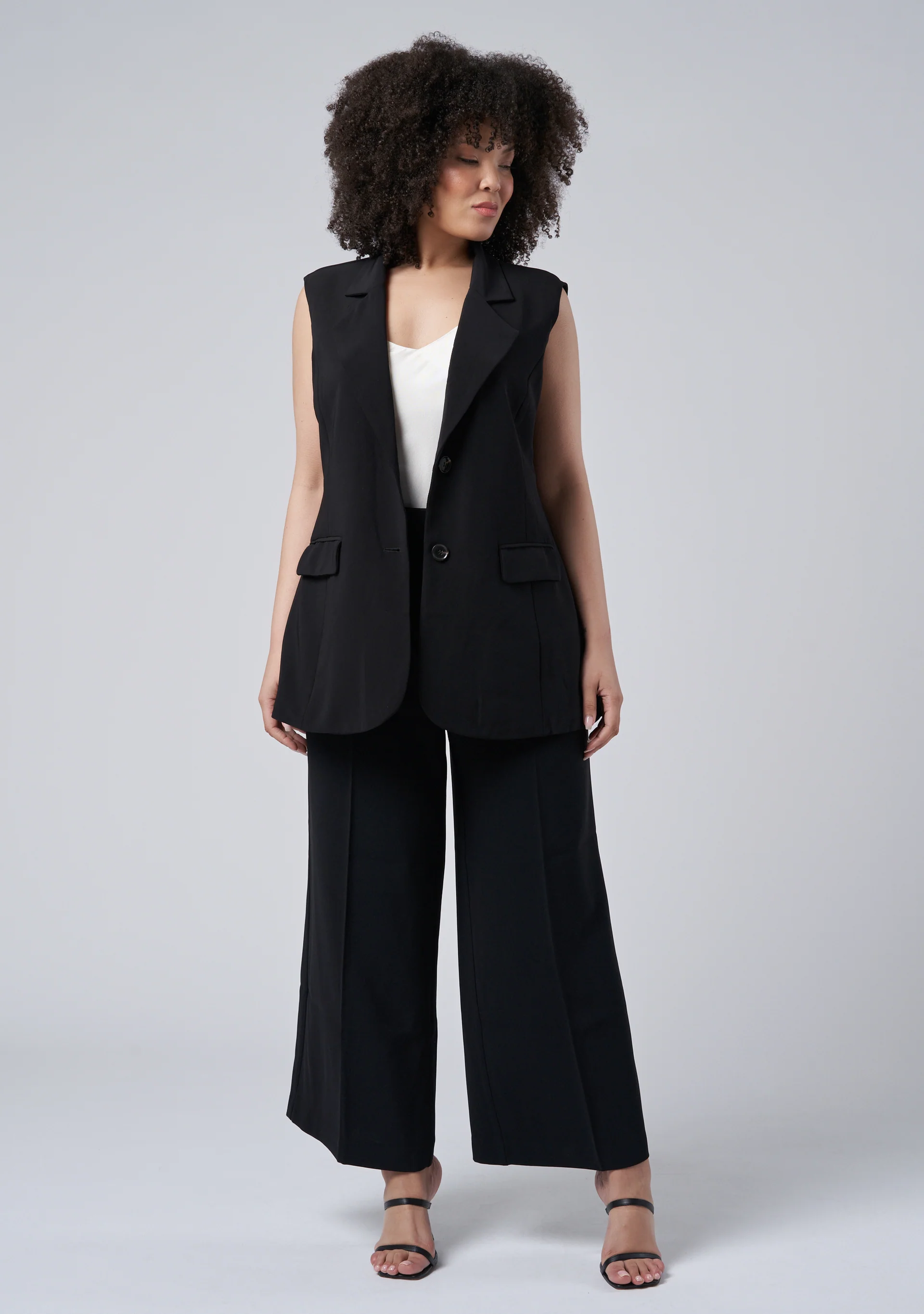 Scarlett Sleeveless Blazer - Image 3