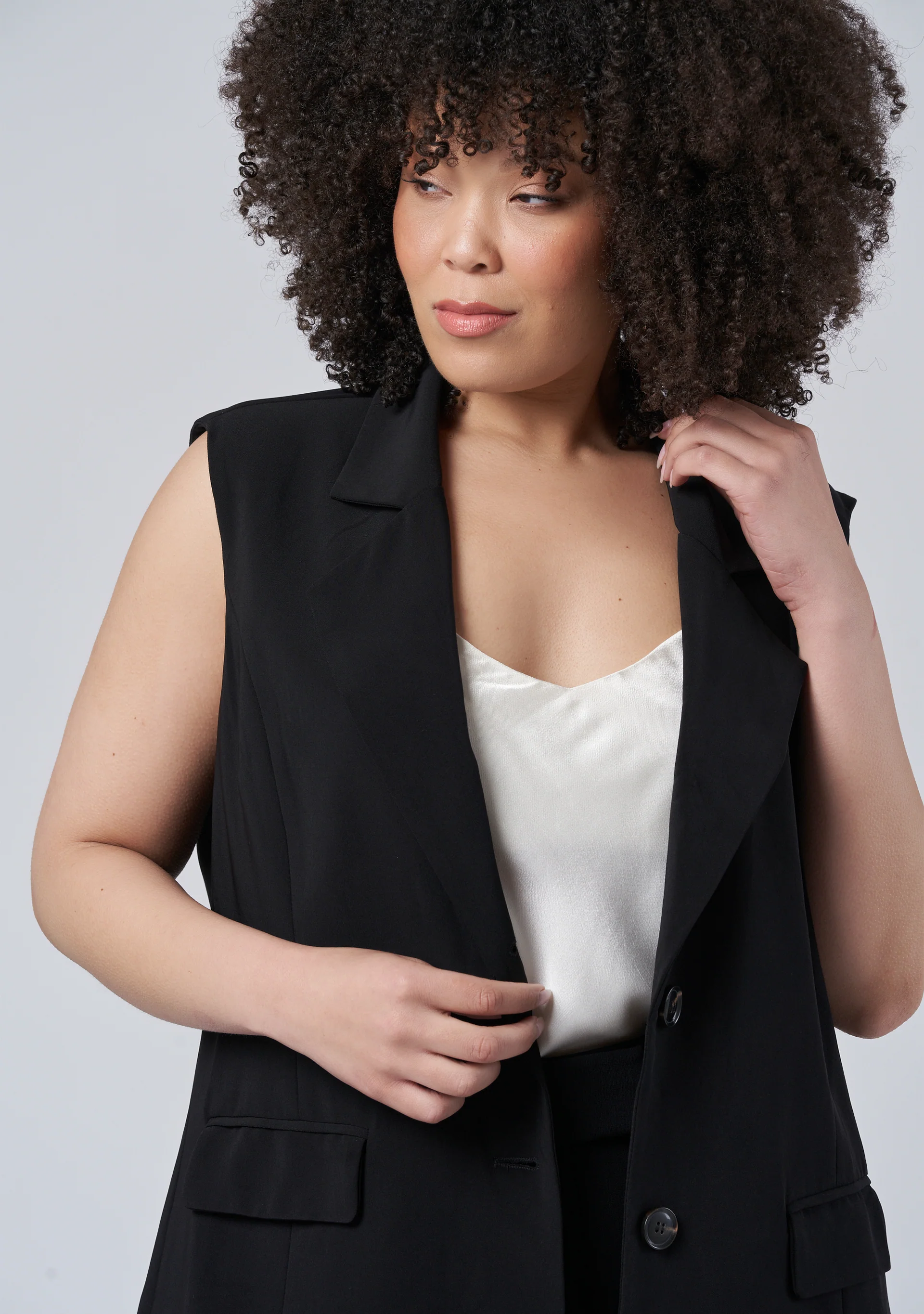 Scarlett Sleeveless Blazer - Image 8