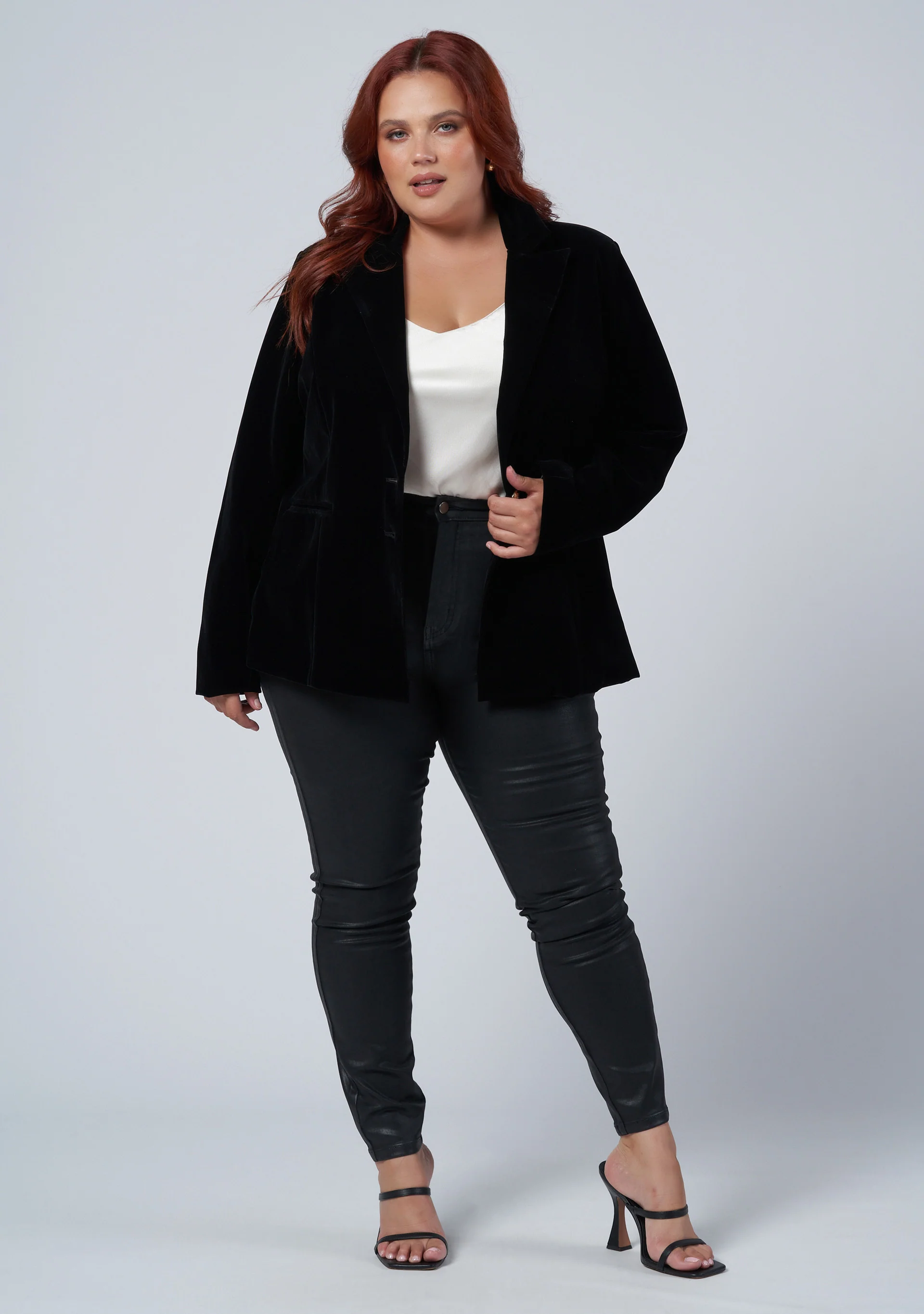 Suddenly Fine Velvet Blazer - Image 4