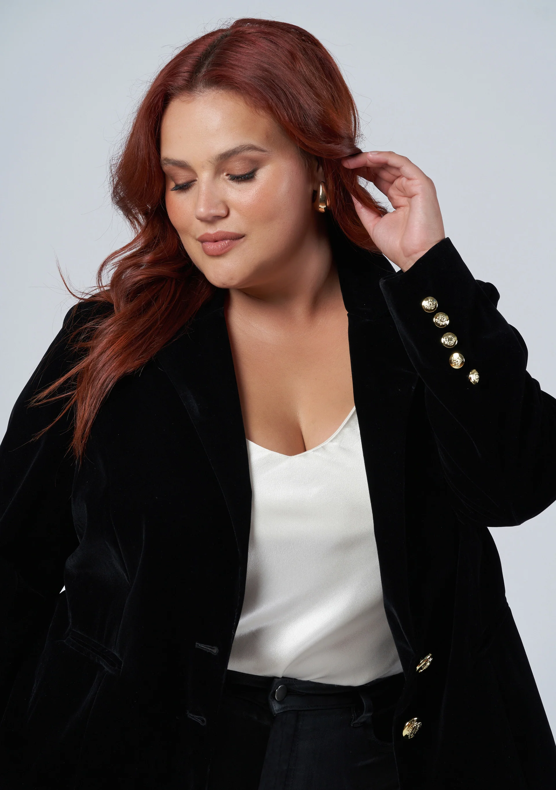Suddenly Fine Velvet Blazer - Image 8